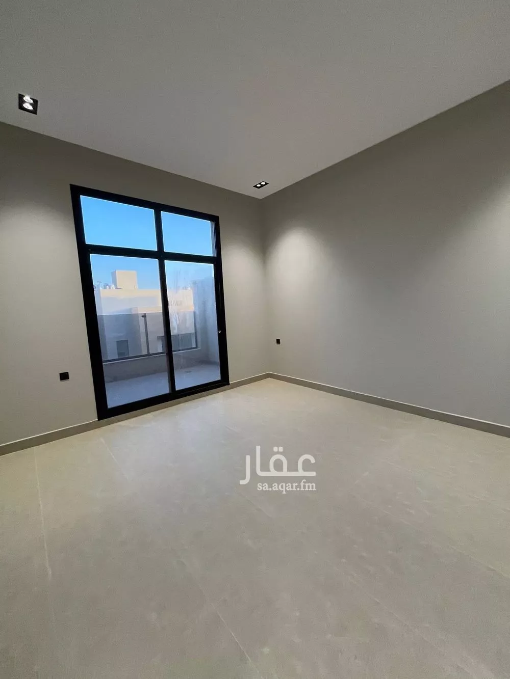 فيلا 4 غرف في الرمال 20