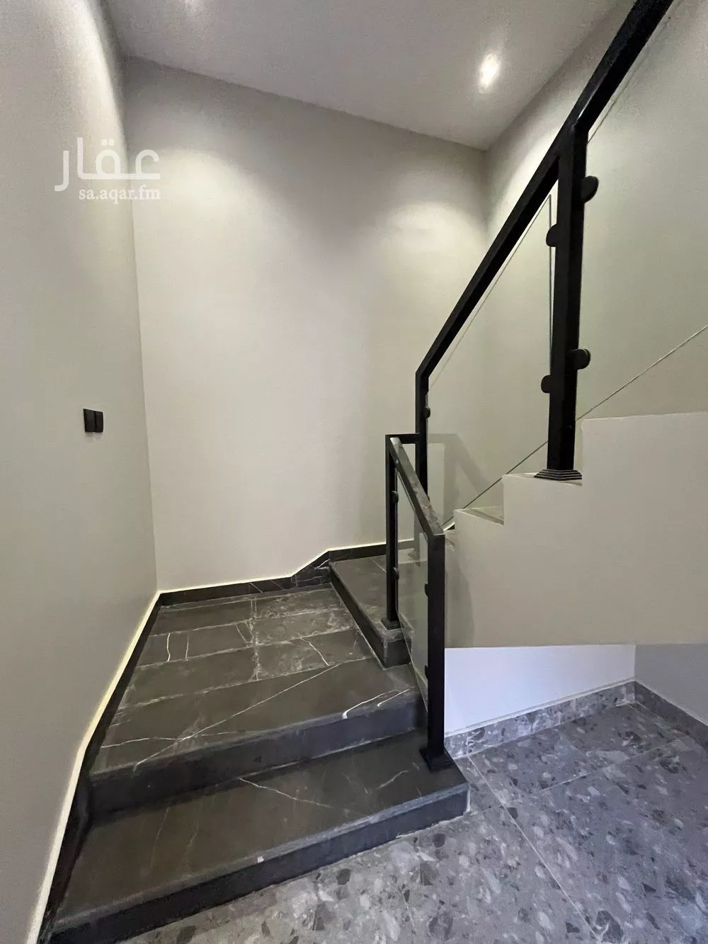 فيلا 4 غرف في الرمال 7