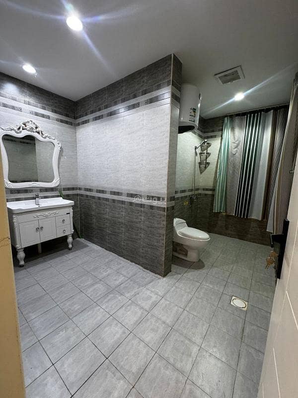 5 bedroom villa in Dhahrat Laban, Riyadh 8