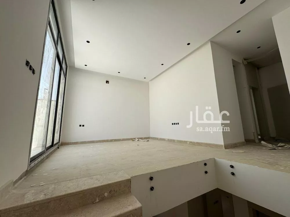 فيلا 6 غرف في الملك فيصل 16