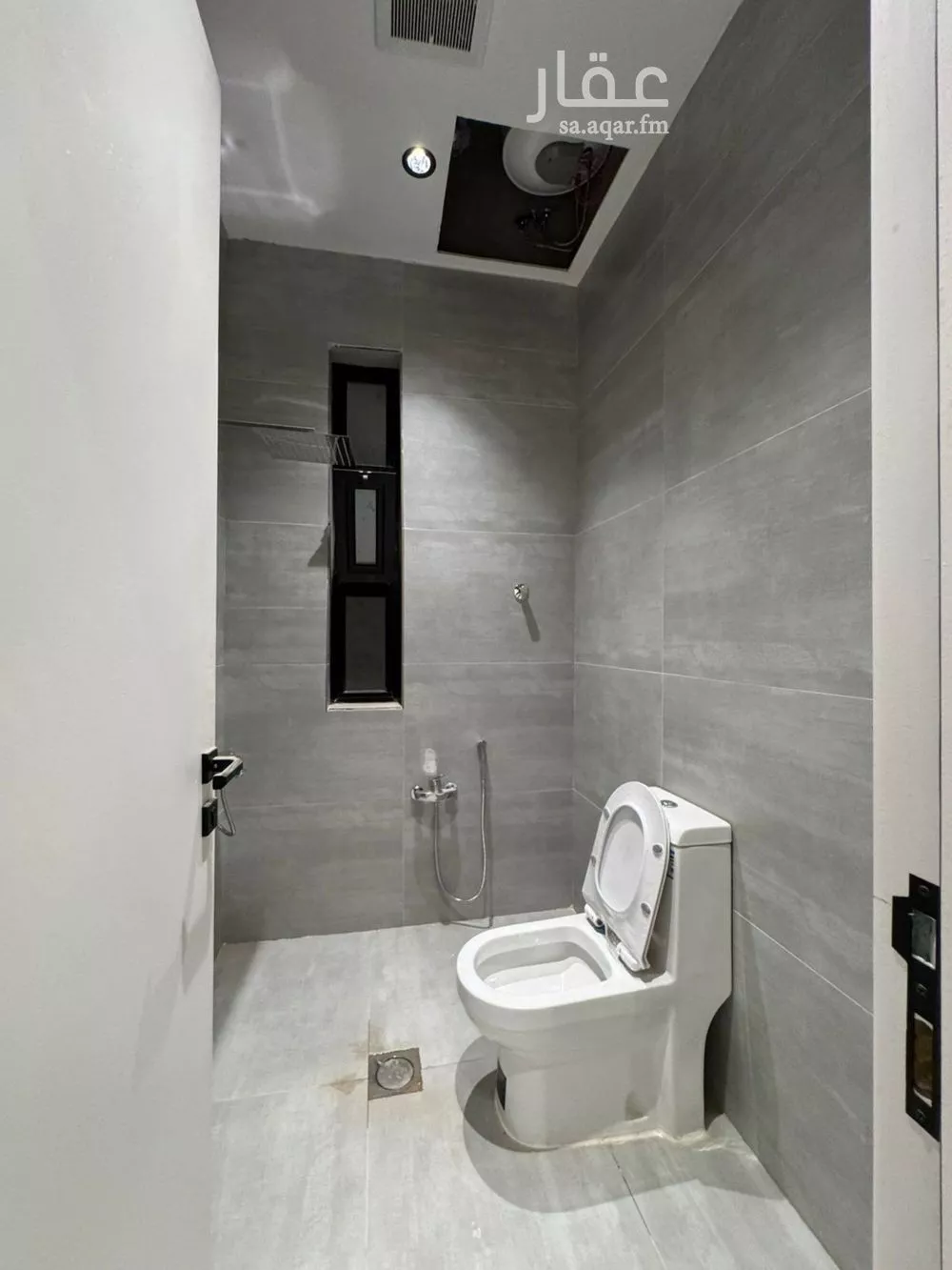 5 bedroom villa in Al Janadriyah 4