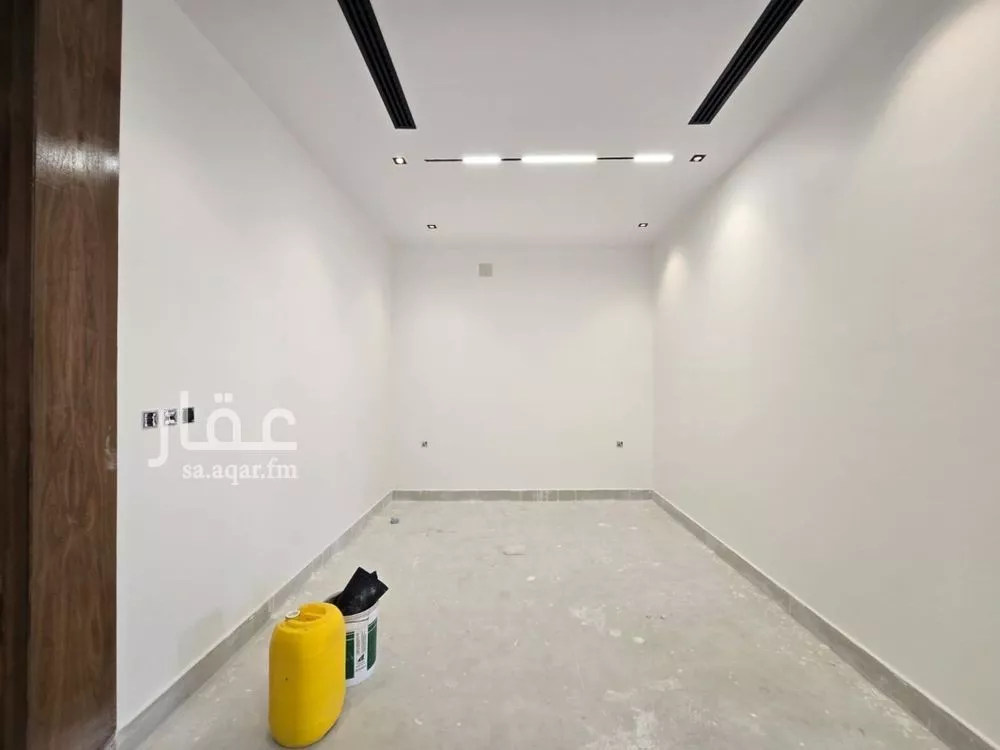 فيلا 7 غرف في النرجس 10