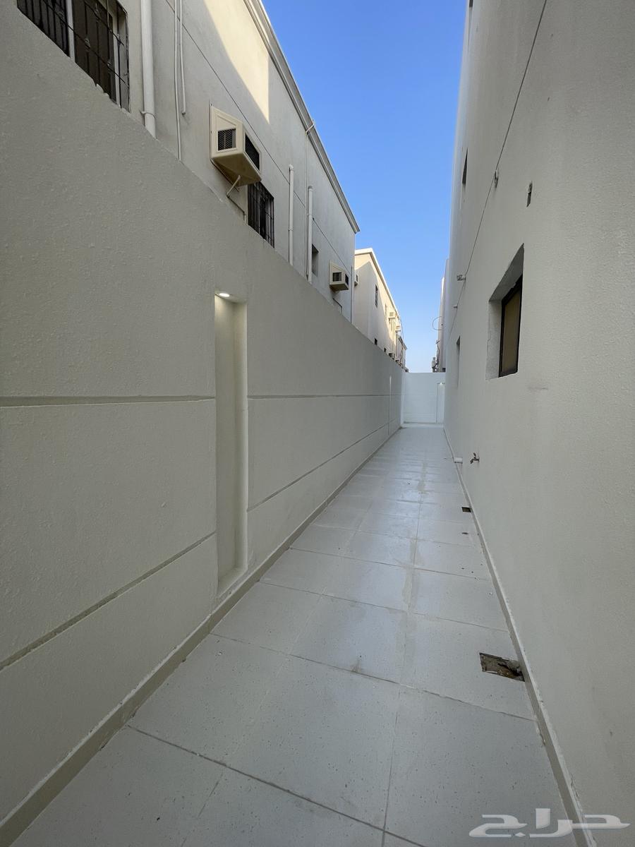 4 bedroom apartment in Qurtubah, Eastern Province 8