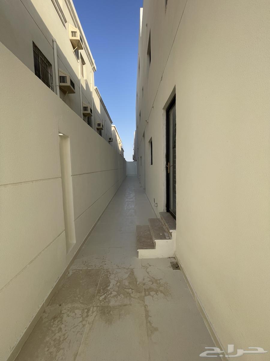 4 bedroom apartment in Qurtubah, Eastern Province 3