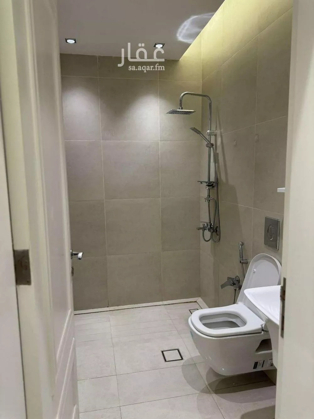3 bedroom apartment in Al Qairawan, Riyadh 9
