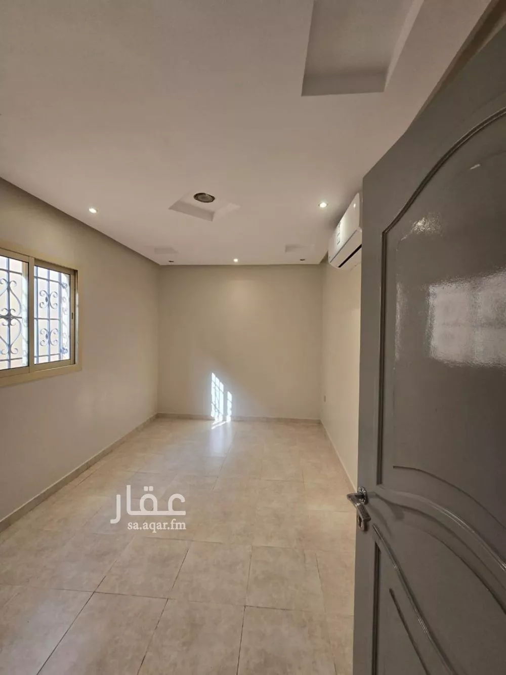 فيلا 5 غرف في الياسمين 7