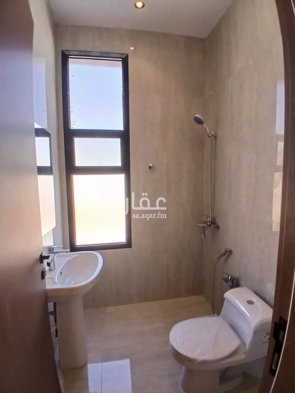 6 bedroom villa in Al Rimal 7