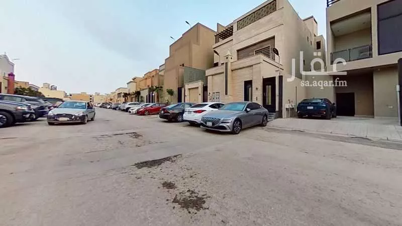 5 bedroom villa in Al Aridh 2