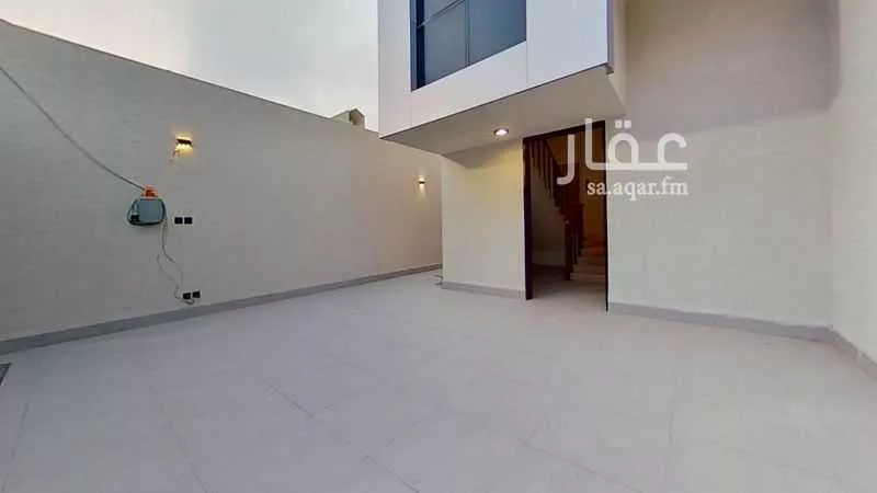 5 bedroom villa in Al Aridh 3