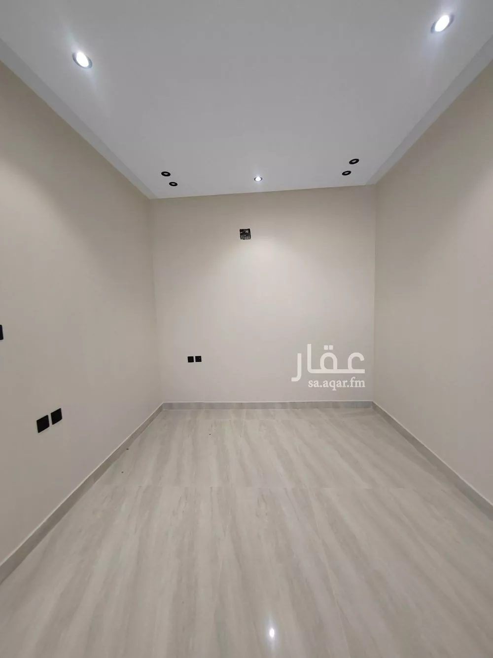 فيلا 6 غرف في العريجاء الغربية 13