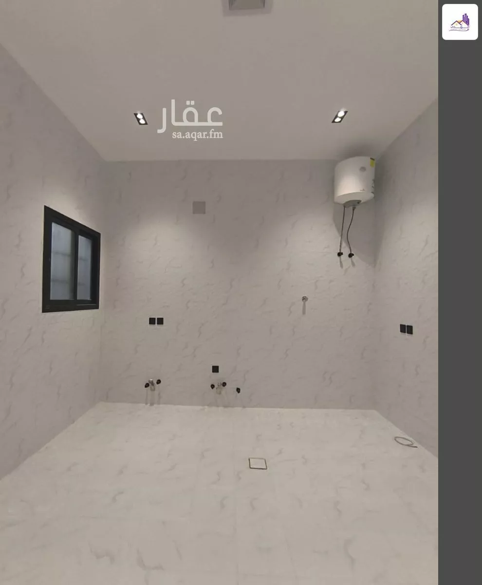 5 bedroom villa in Al Janadriyah 8
