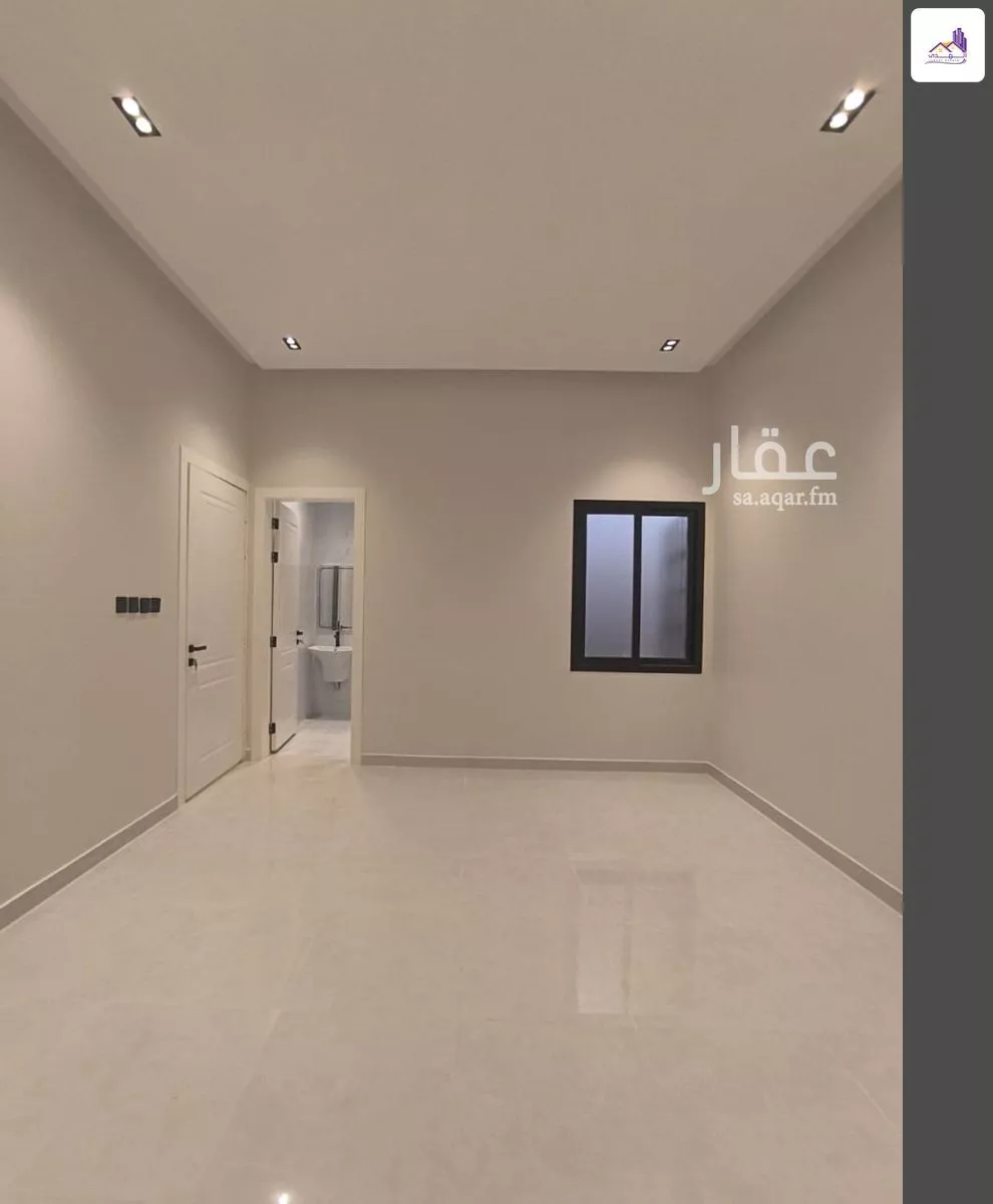 5 bedroom villa in Al Janadriyah 9
