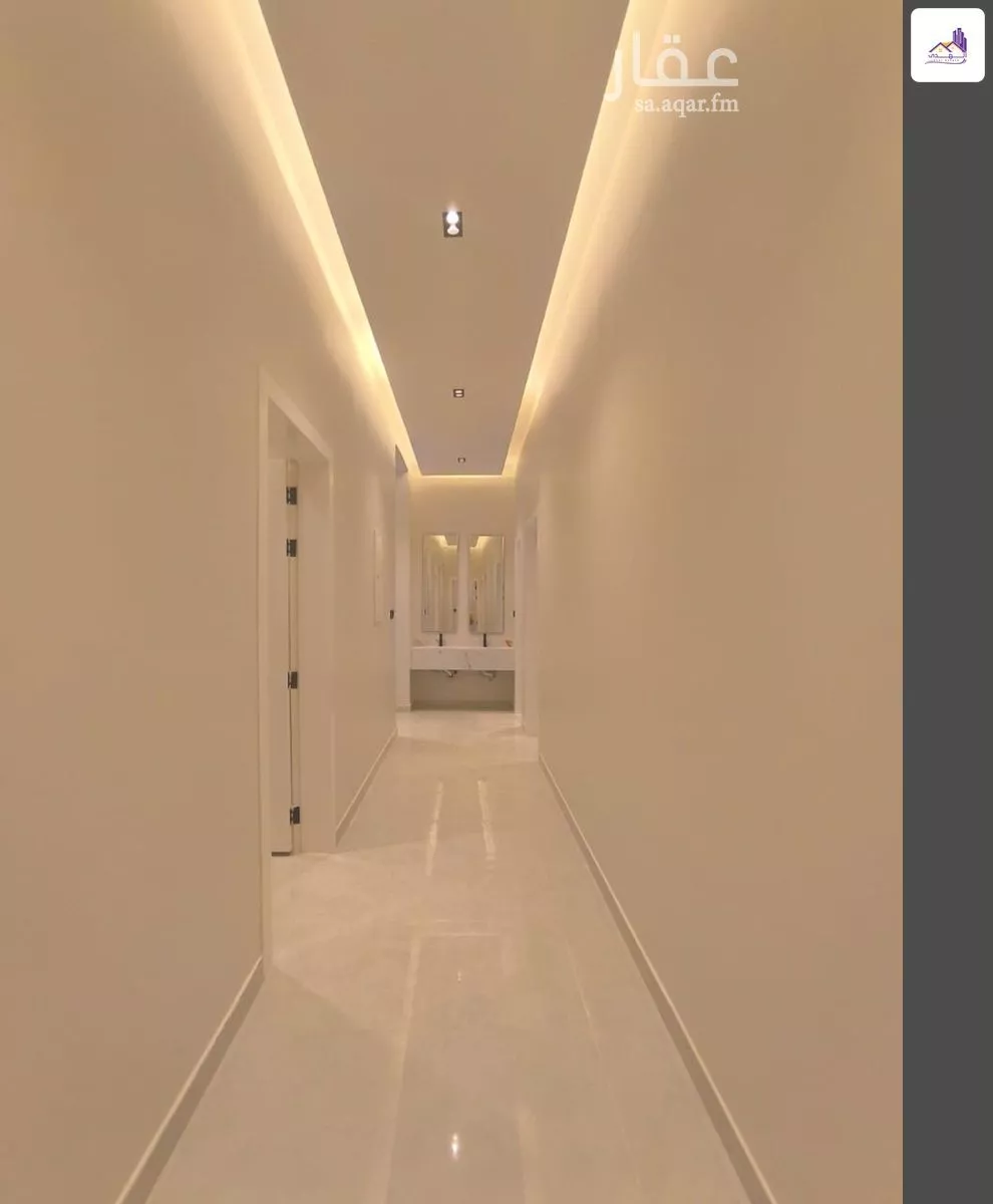 5 bedroom villa in Al Janadriyah 10