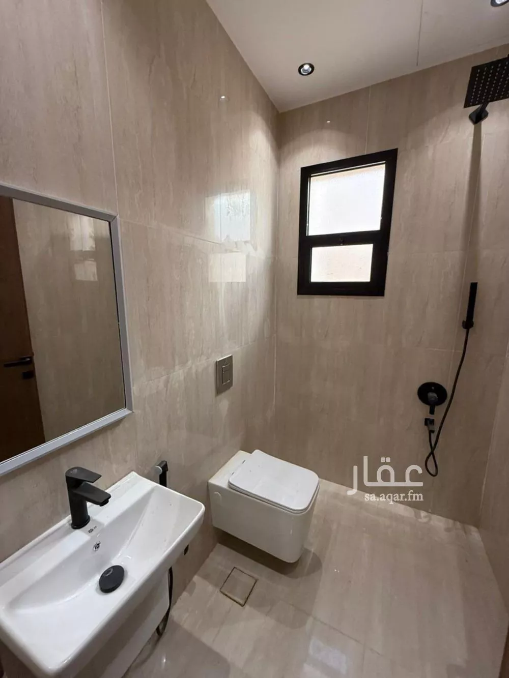 7 bedroom villa in Al Rimal 20
