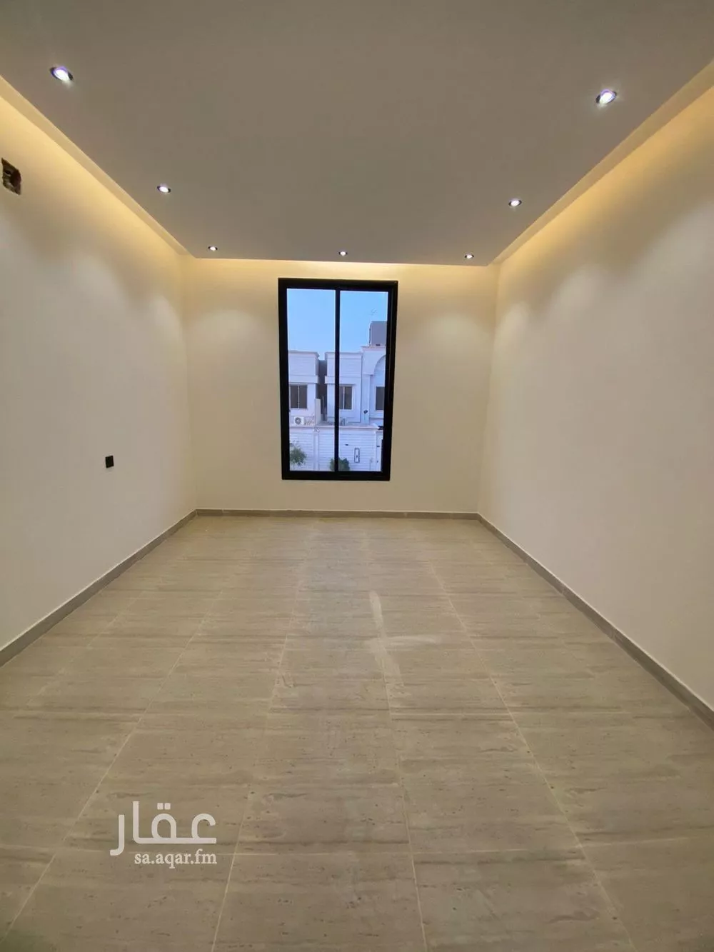 فيلا 5 غرف في عكاظ 14