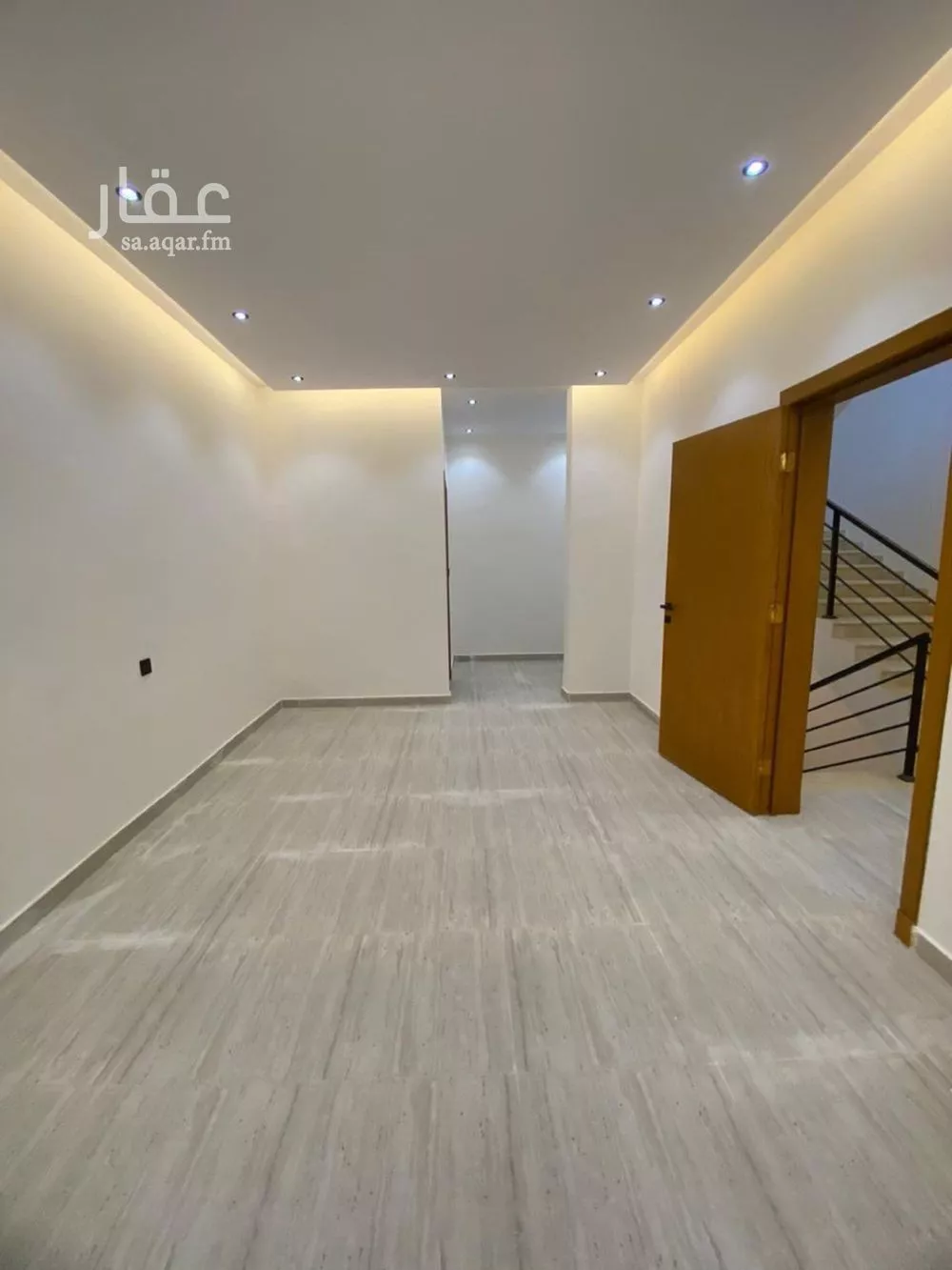 فيلا 5 غرف في عكاظ 15