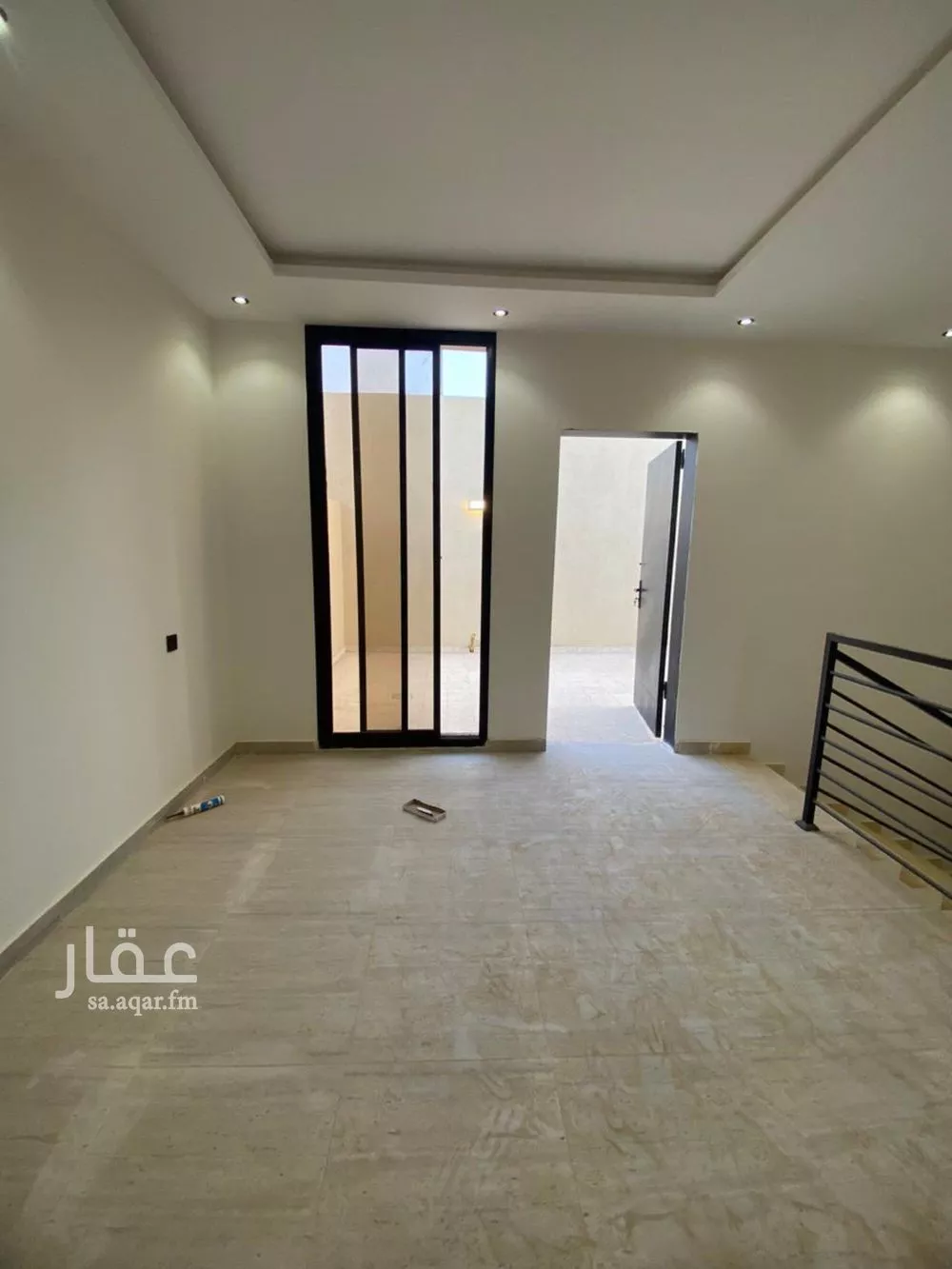 فيلا 5 غرف في عكاظ 16