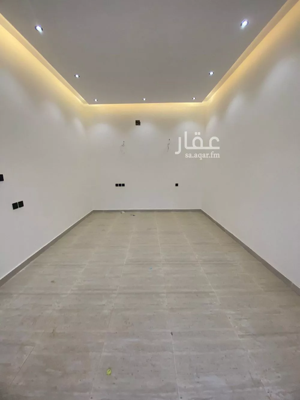 فيلا 5 غرف في عكاظ 6