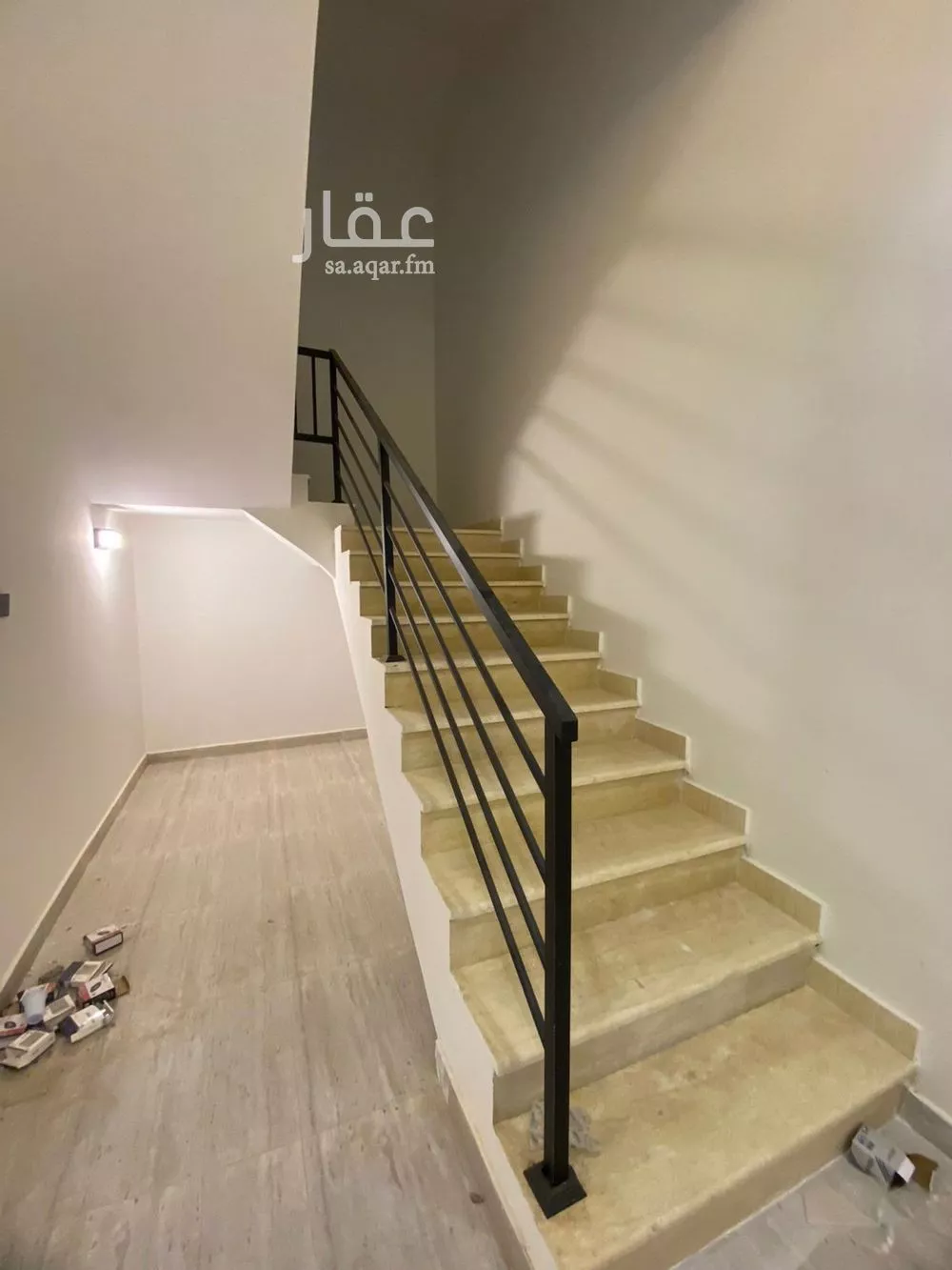 فيلا 5 غرف في عكاظ 8