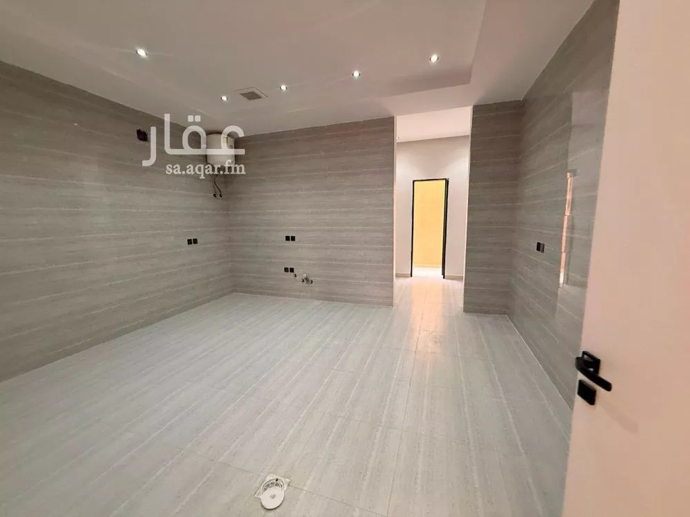 3 bedroom villa in Al Zahrah, Riyadh 17
