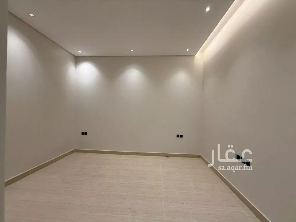 5 bedroom villa in Al Zahrah 12