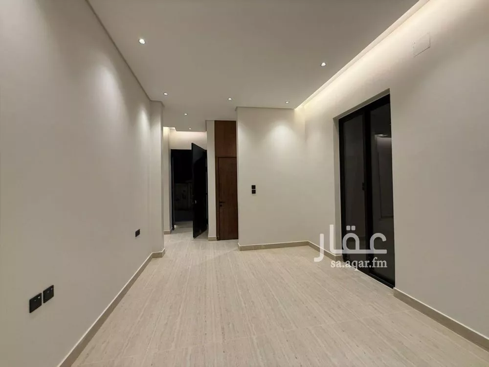 5 bedroom villa in Al Zahrah 14