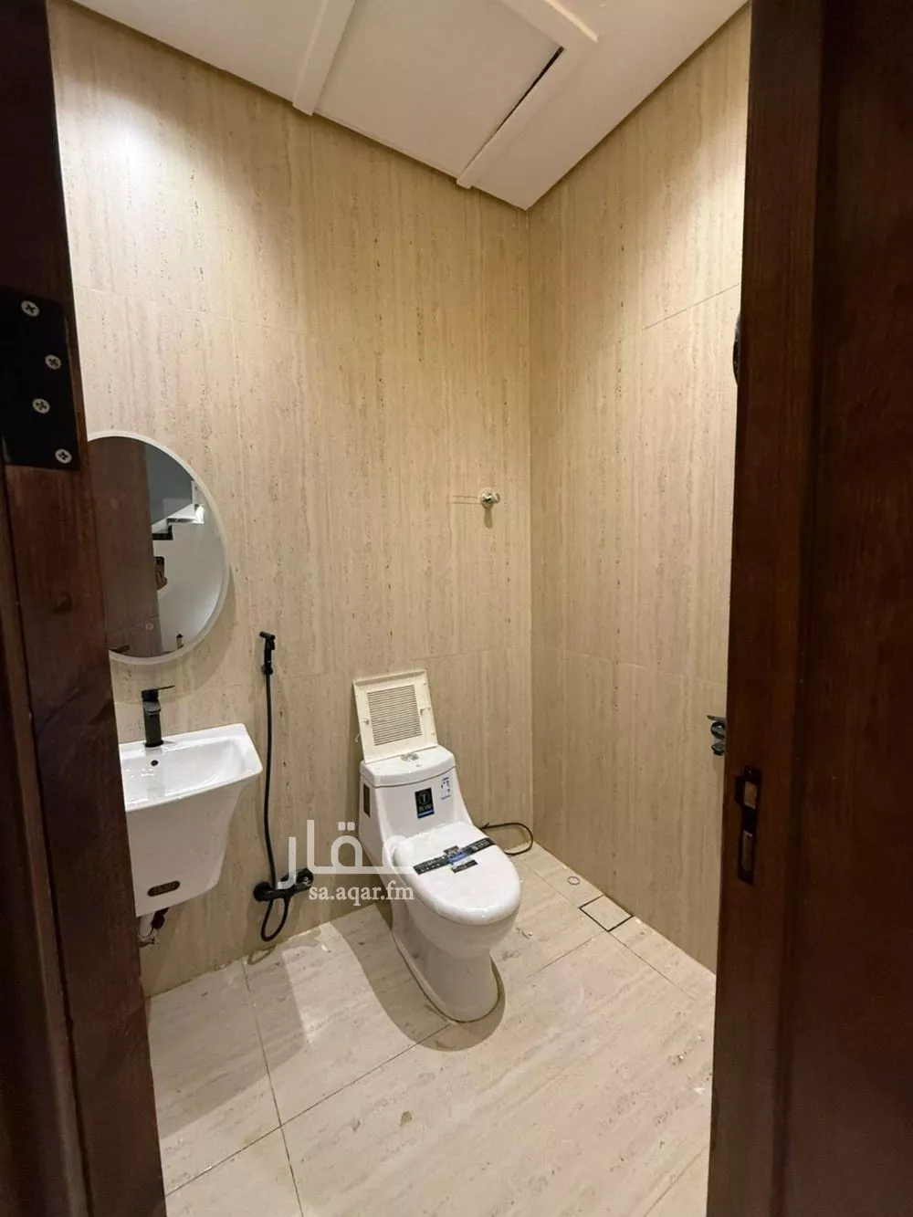 5 bedroom villa in Al Zahrah 16