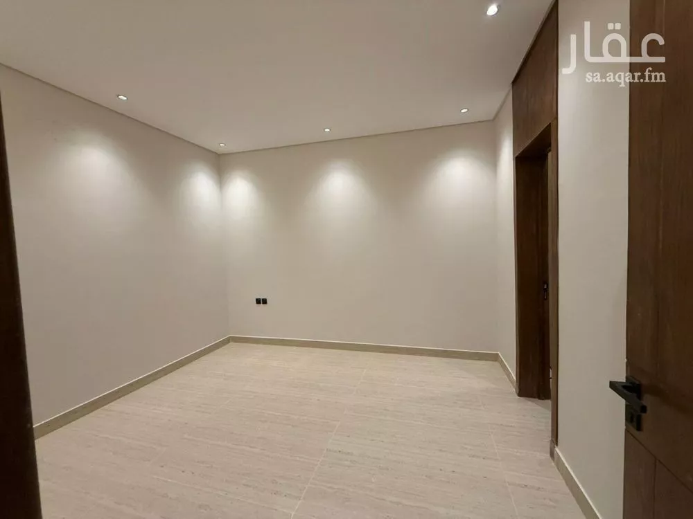 5 bedroom villa in Al Zahrah 10