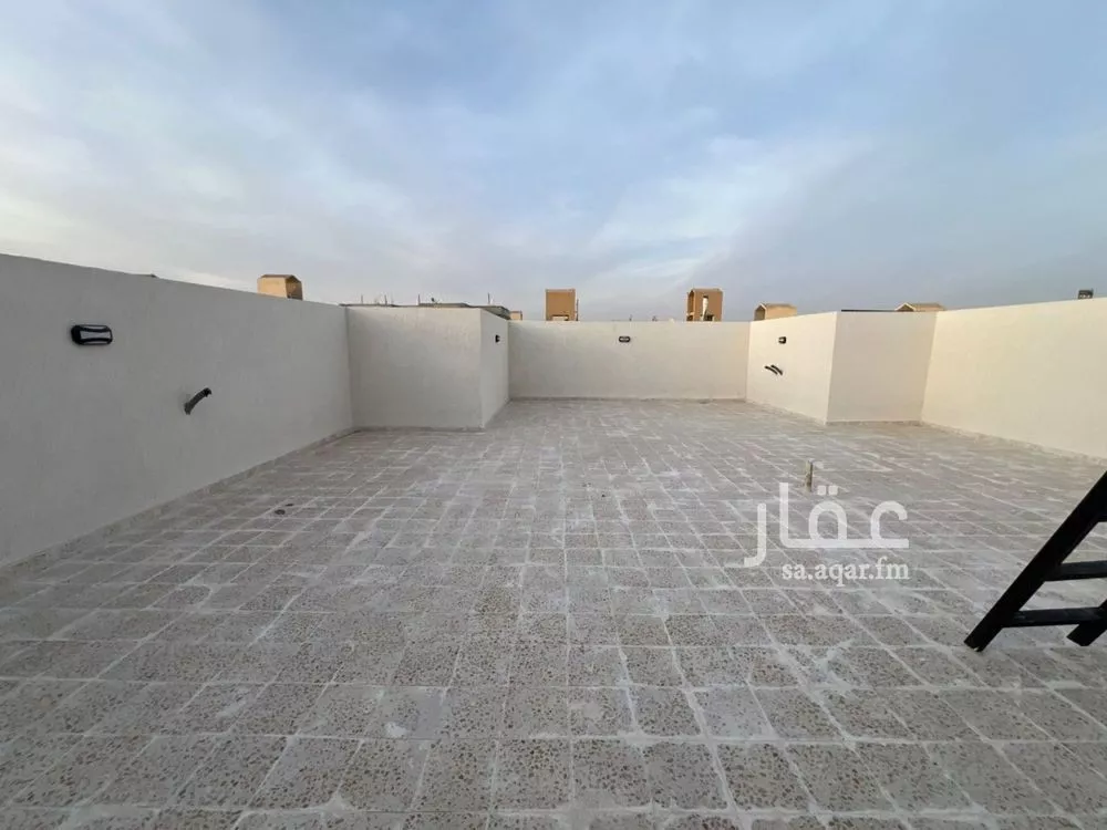 7 bedroom apartment in Dhahrat Laban 18