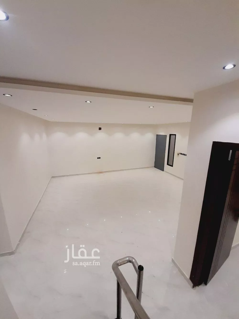 فيلا 4 غرف في عكاظ 12