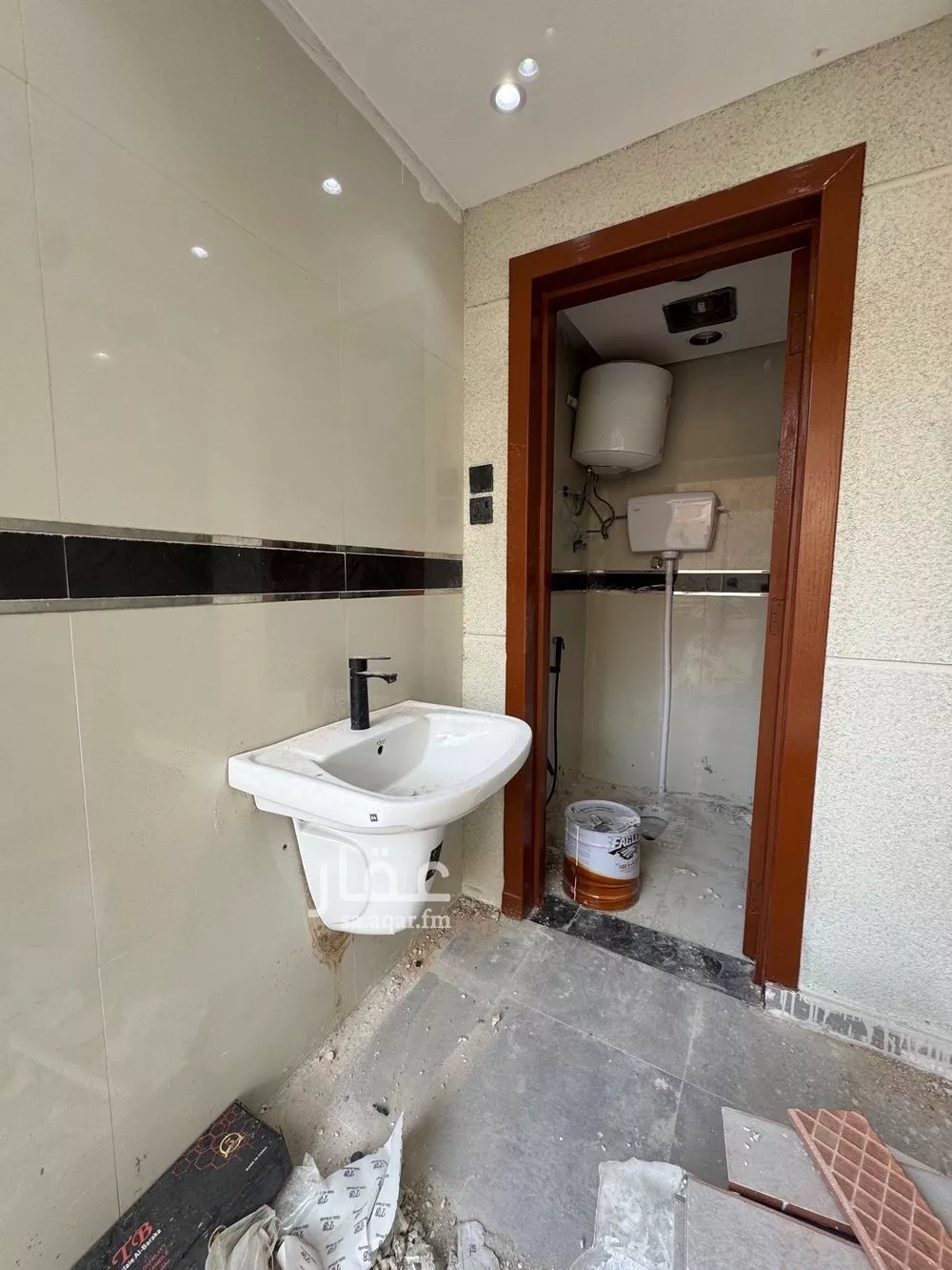 6 bedroom villa in Tuwaiq 8