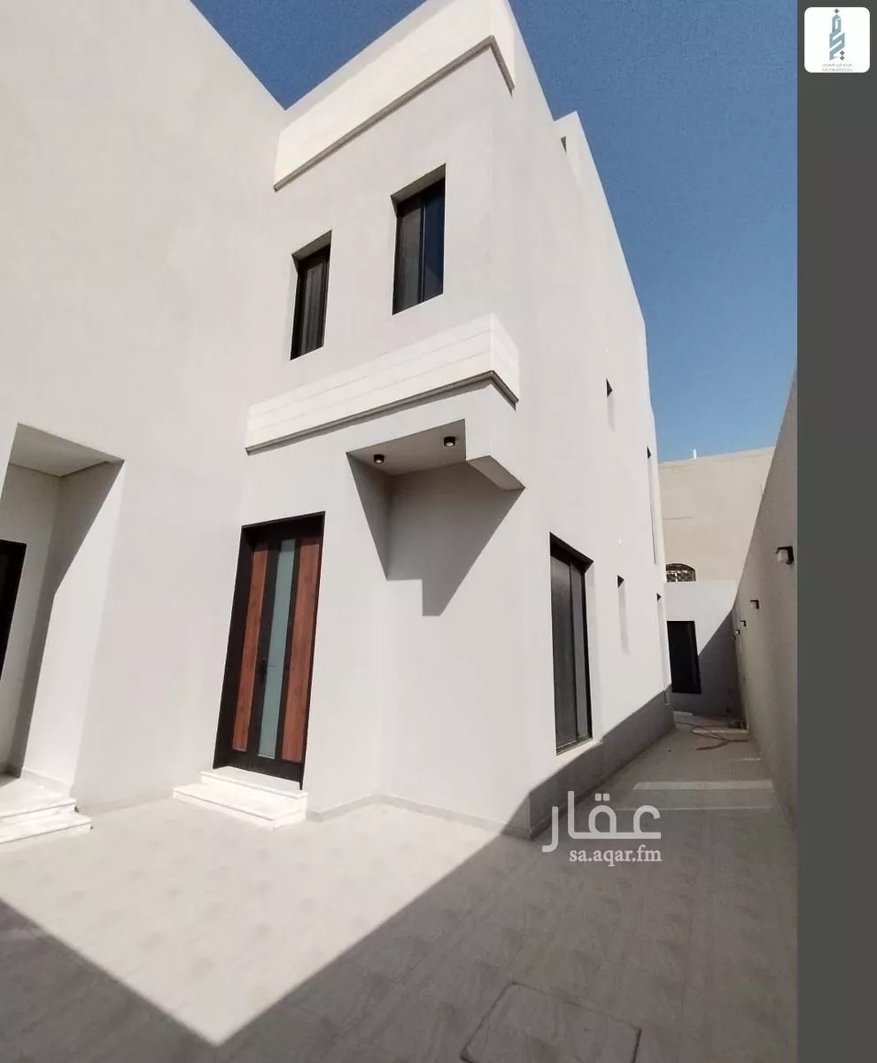 5 bedroom villa in Al Mahdiyyah 2