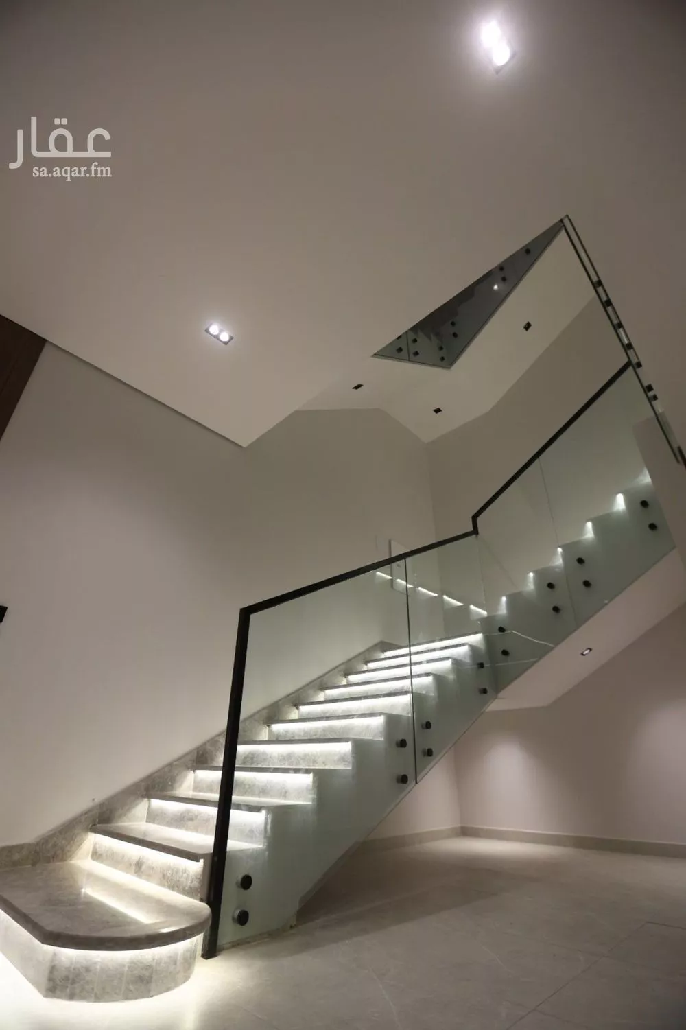 5 bedroom villa in Al Mahdiyyah 2