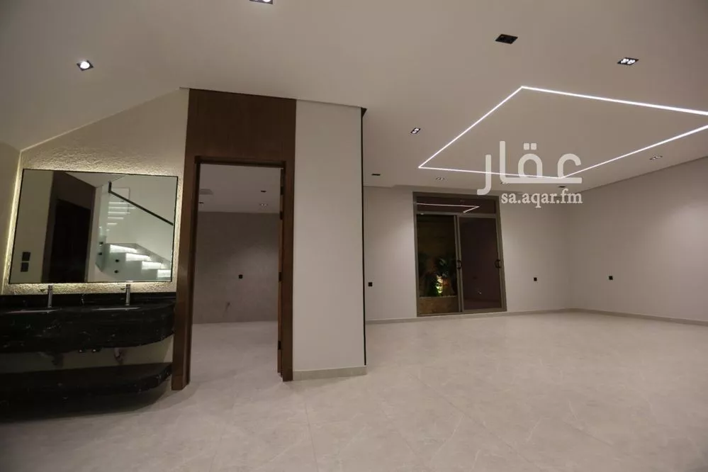 5 bedroom villa in Al Mahdiyyah 3