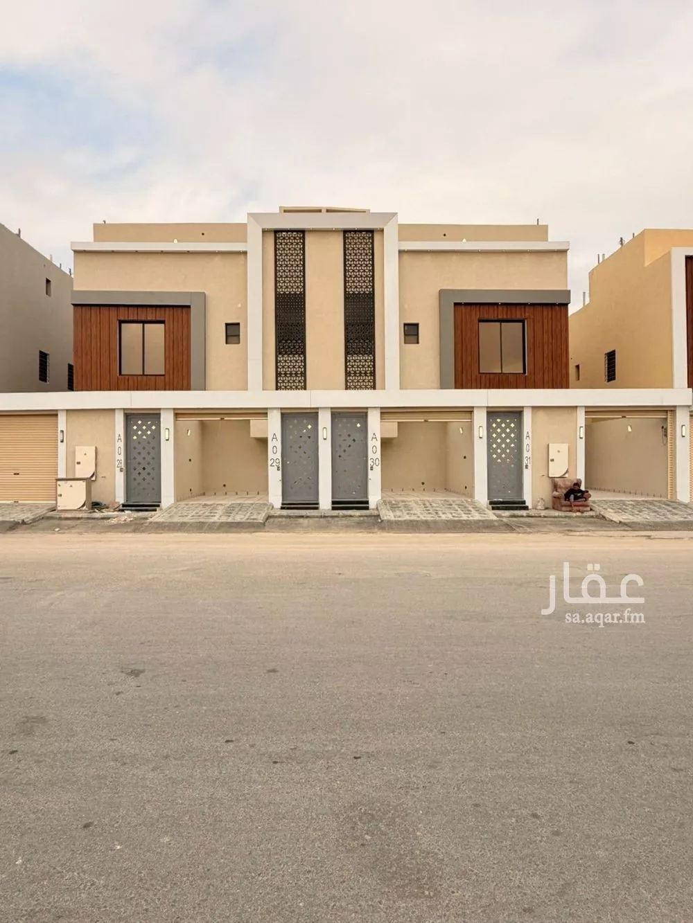 فيلا 6 غرف في عكاظ 3