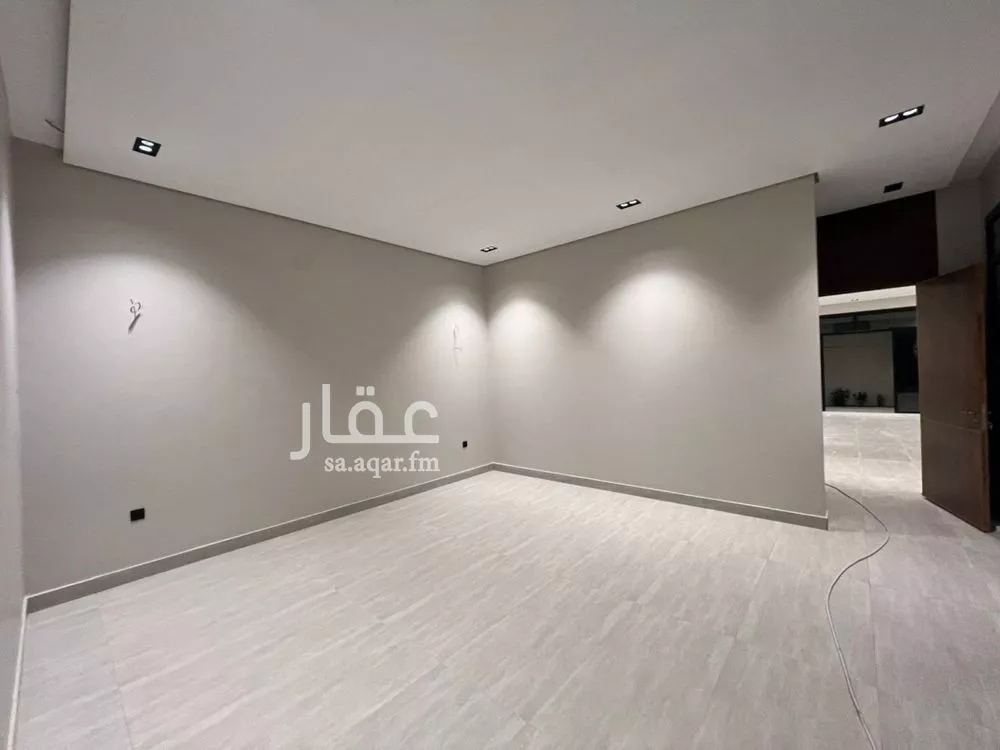 فيلا 5 غرف في الرمال 12