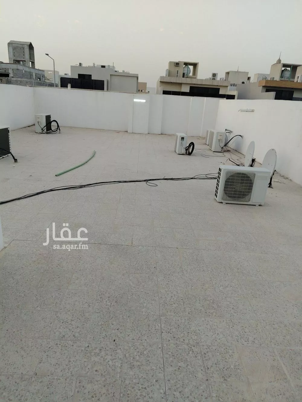 فيلا 7 غرف في النرجس 12