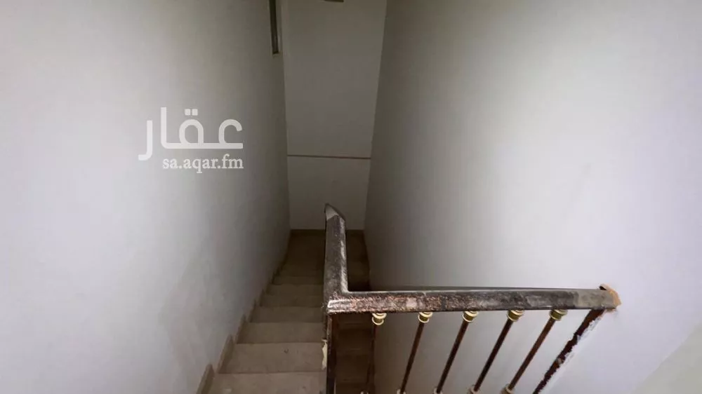 فيلا 9 غرف في العريجاء الغربية 6