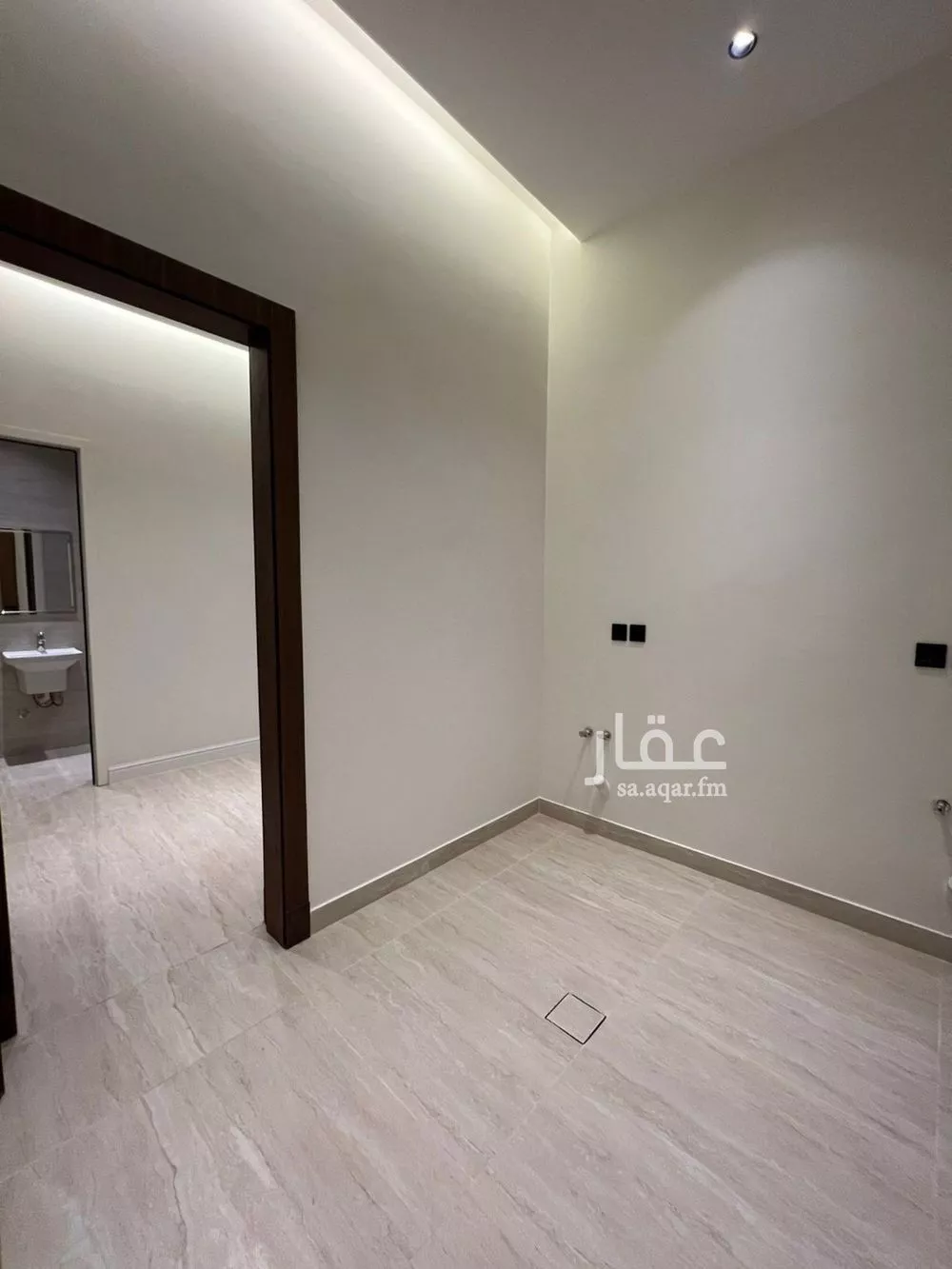 فيلا 4 غرف في النرجس 11