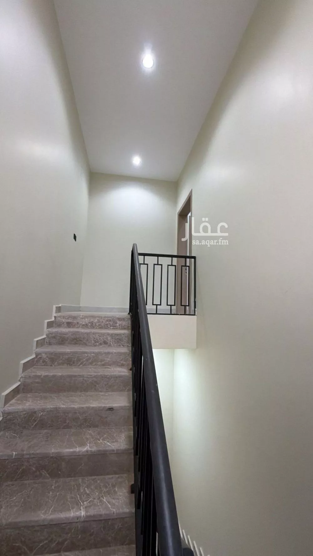 فيلا 4 غرف في الرمال 4