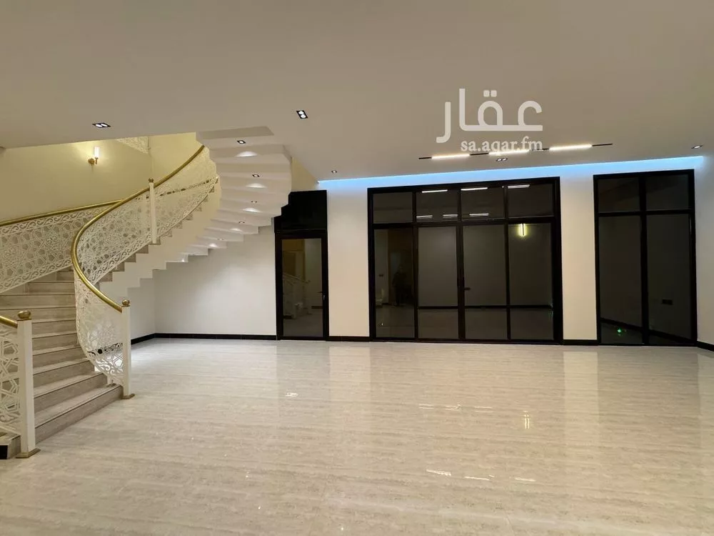 5 bedroom villa in Al Rimal 14