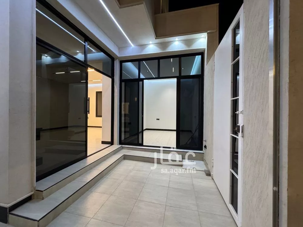 5 bedroom villa in Al Rimal 3