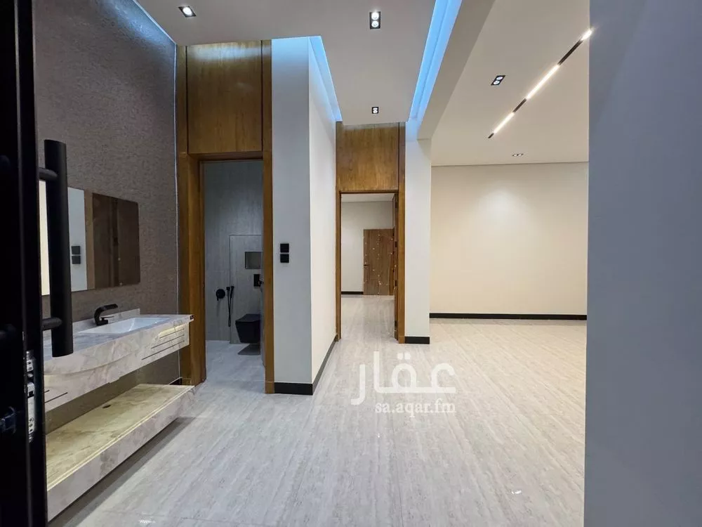 5 bedroom villa in Al Rimal 4