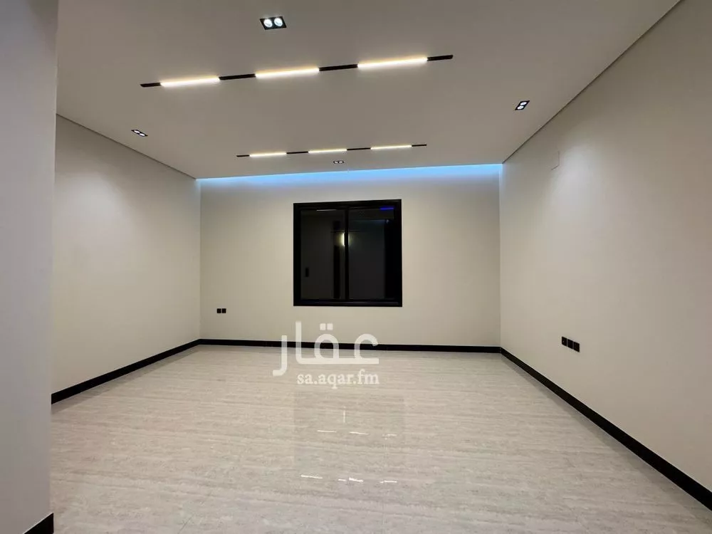 5 bedroom villa in Al Rimal 6