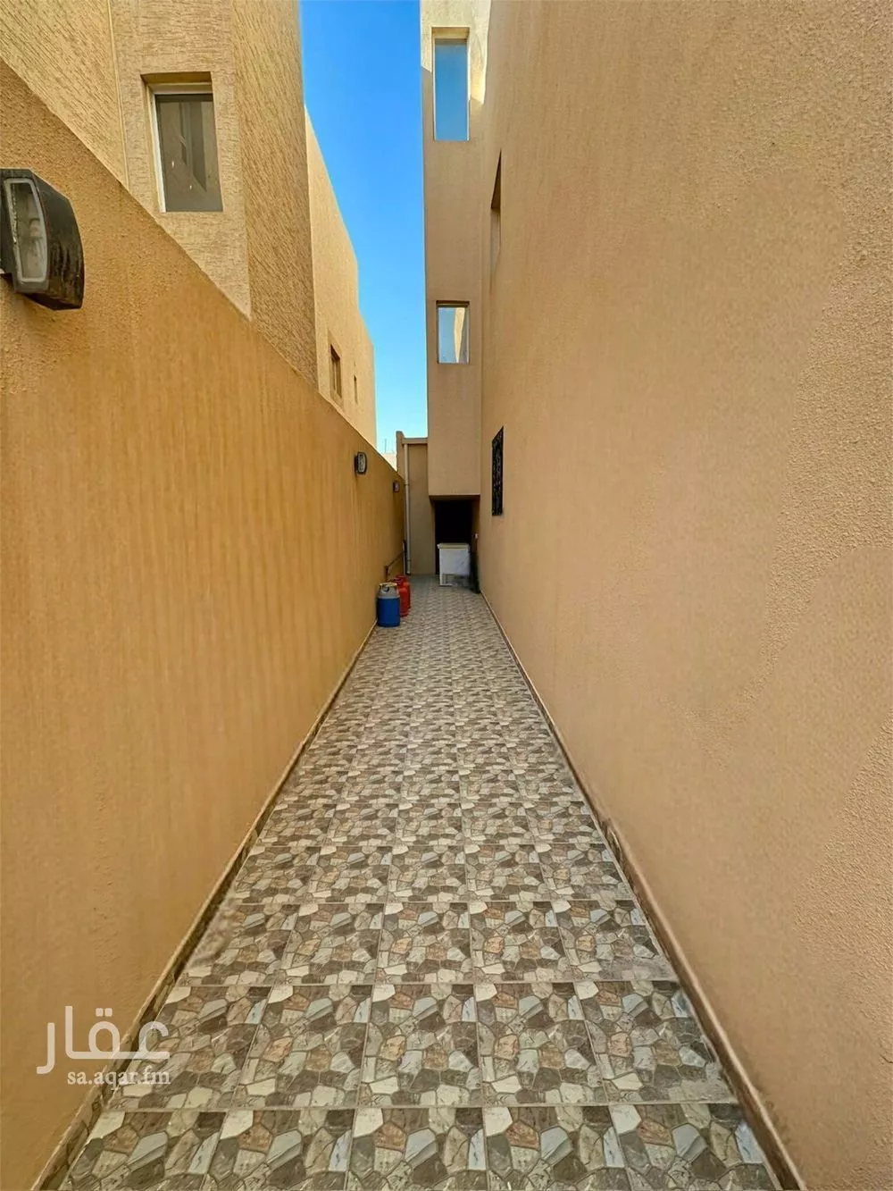 فيلا 19 غرف في النرجس 4
