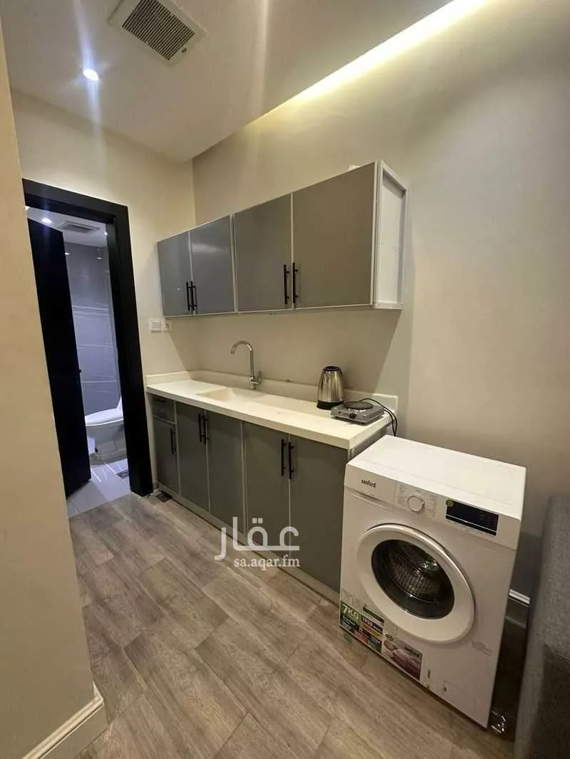 1 bedroom apartment in Al Falah 5