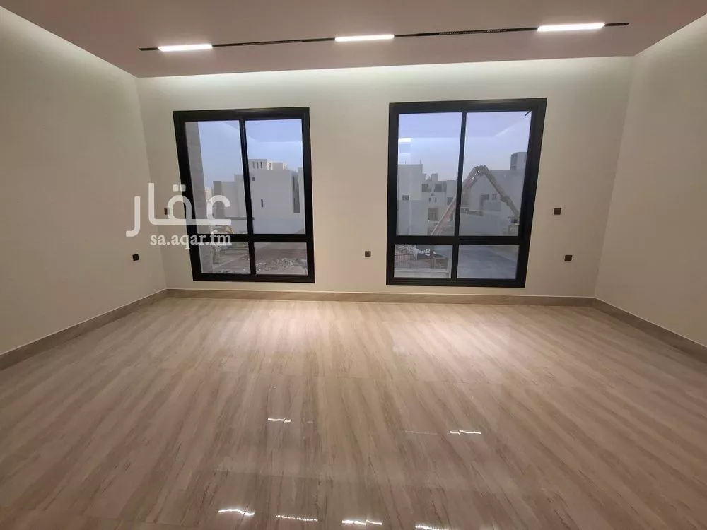 فيلا 5 غرف في الرمال 12