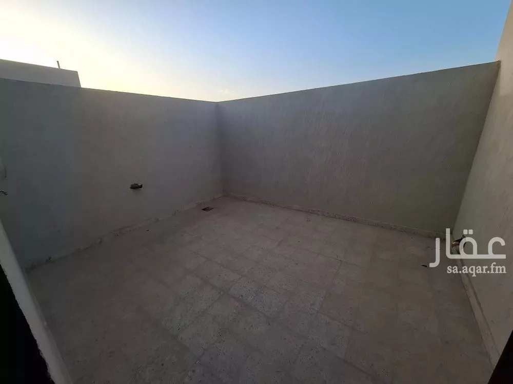 فيلا 5 غرف في الرمال 20