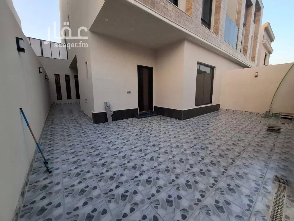 فيلا 5 غرف في الرمال 6