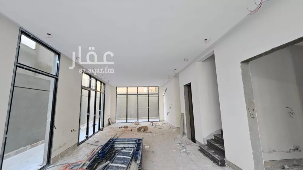 فيلا 5 غرف في الملك فيصل 8